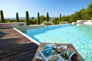 Le Jas de Joucas Hôtel-Restaurant - 茹卡