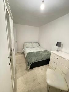 Cosy 3 Bedroom House in Luton