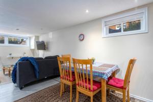 Bright & Modern 1 bedroom unit!