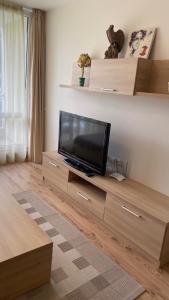 Тристаен апартамент в затворен комплекс