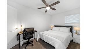 Cozy 3BD Near Walmart HQ with Long Stay Savings
