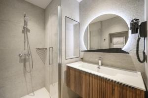 Hotels Hotel De La Darse : photos des chambres