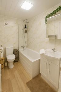 Comfortable 2 Bedroom Flat In The City Centre