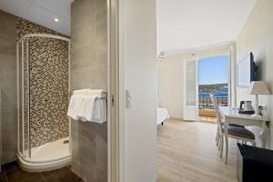 Hotels Hotel De La Darse : photos des chambres