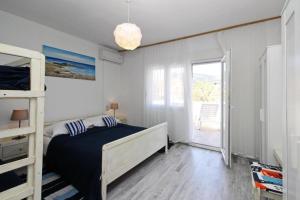 Apartments with parking space Baska, Krk - 24409
