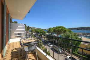 Hotels Hotel De La Darse : photos des chambres