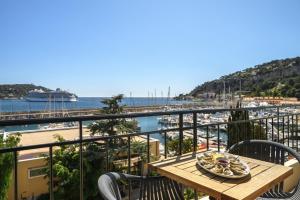 Hotels Hotel De La Darse : photos des chambres