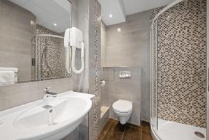 Hotels Hotel De La Darse : photos des chambres