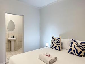 Central Apartments with Panoramic Table Mountain Views