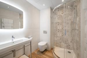 Hotels Hotel De La Darse : photos des chambres