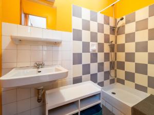 Maisons de vacances Apartment in France with Private Beach Access : photos des chambres