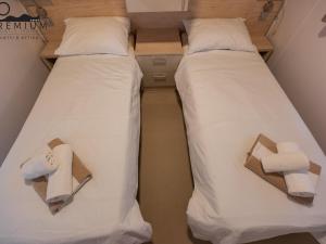 Charming Two-bedroom Mobile Homes Drage - Mobile Home with Sea View and Terrace