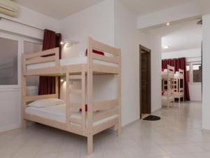 Hostel Free Bird - Bed in Six Bed Female Dormitory Room Zenska