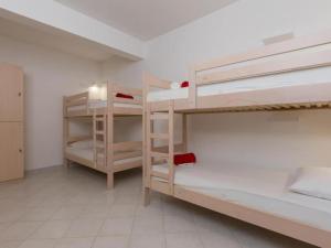 Hostel Free Bird - Bed in Six Bed Female Dormitory Room Zenska
