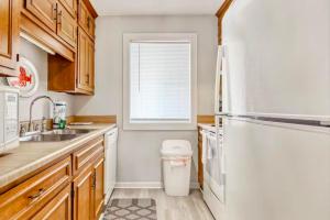 Shipwatch Pointe I ~ 2B2B condo ~ Shore Drive