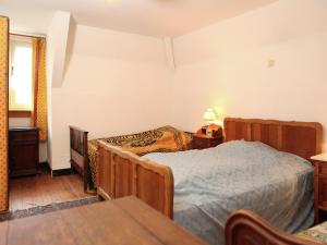 Comfortable Mansion in Doomkerke near Forest