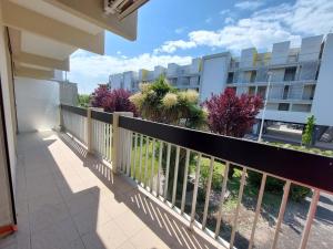 Appartements Spacieux 2 pieces avec balcon et parking proche gare, Royan - FR-1-550-93 : Appartement