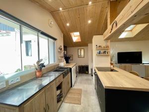 Maison rénovée, loft artiste, Brem Sur Mer, 3 pers, WIFI - FR-1-231-336