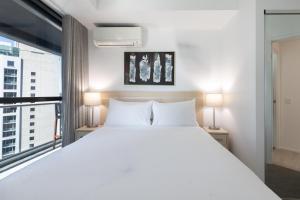 Private CBD Bedroom on Brisbane River