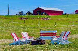 Niseko Riverside By Zen Life 4Bedrooms Greenie Cottage and 3bedrooms Cowie Cottage