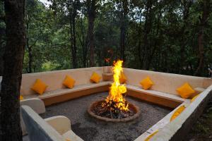 Two Luxury Tents in Majkhali - Buransh & Apricot