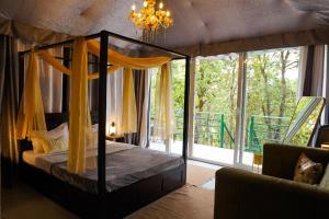 Two Luxury Tents in Majkhali w Heated Pool Tarumarg Buransh & Apricot
