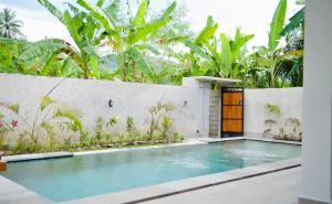 Lush Tropical Villa Central Amed