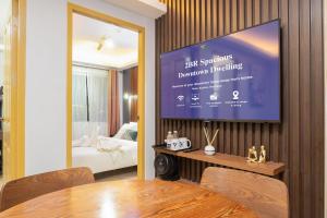 2BR Spacious Downtown Dwelling