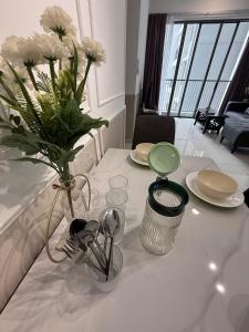 Cozy kenwingston platz kl 2-5pax 2BR&2BR Klcc view free paikin wifi1907