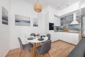 Cozy Haven Budapest- Quiet Family Apartment with AC and Smart Tv