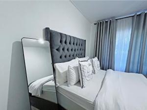 Modern Elegance In Jackal Creek Golf Estate One - Bedroom Retreat