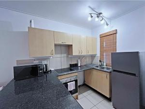 Modern Elegance In Jackal Creek Golf Estate One - Bedroom Retreat