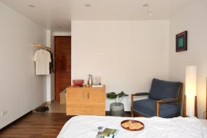 City-center Apartment, Full Amenities, Big Bancony