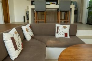 Elhana Villa