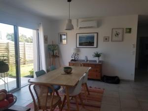 Maison spacieuse avec jardin clos au calme