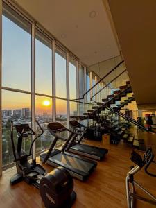 Elegant Retreat - Duplex with Private Pool