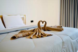 Lush Tropical Villa Central Amed