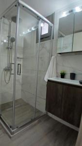 EVDOKIAS Apt,brand new 2025 modern Apt in the center of Alikanas
