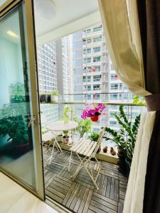 Helen Homestay 1 bed room trong căn hộ chủ nhà đang ở tại Park4-Vinhomes Central Park kế bên Toà Landmak 81
