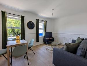 Saffron Court Apartments - Apt 14