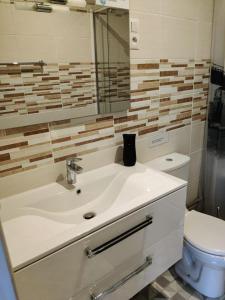 Appartements Maisonnette au pied du marche et 300 m de la plage : photos des chambres