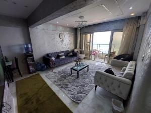 شقة 125م ViPبحر مباشر ميامى د10