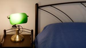 Loutsa Finikounta, 1room Apartment on the beach