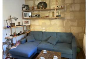 Chambre dans un appartement avec jardin