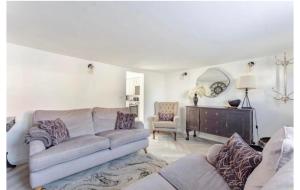 Cosy cottage, 5 min to the beach