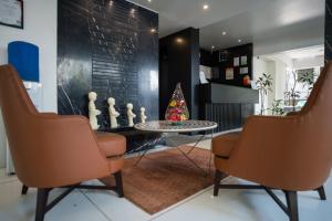 AR Suites Fontana Bay - Kalyani Nagar