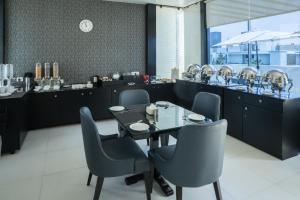 AR Suites Fontana Bay - Kalyani Nagar