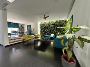 Aura Corporate Suites