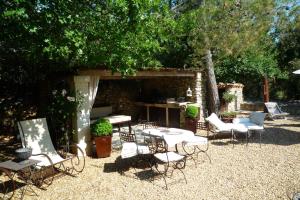 Beautiful Provencal villa with pool and jacuzzi