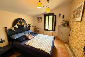 Maisons de vacances Beautiful Provencal villa with pool and jacuzzi : photos des chambres